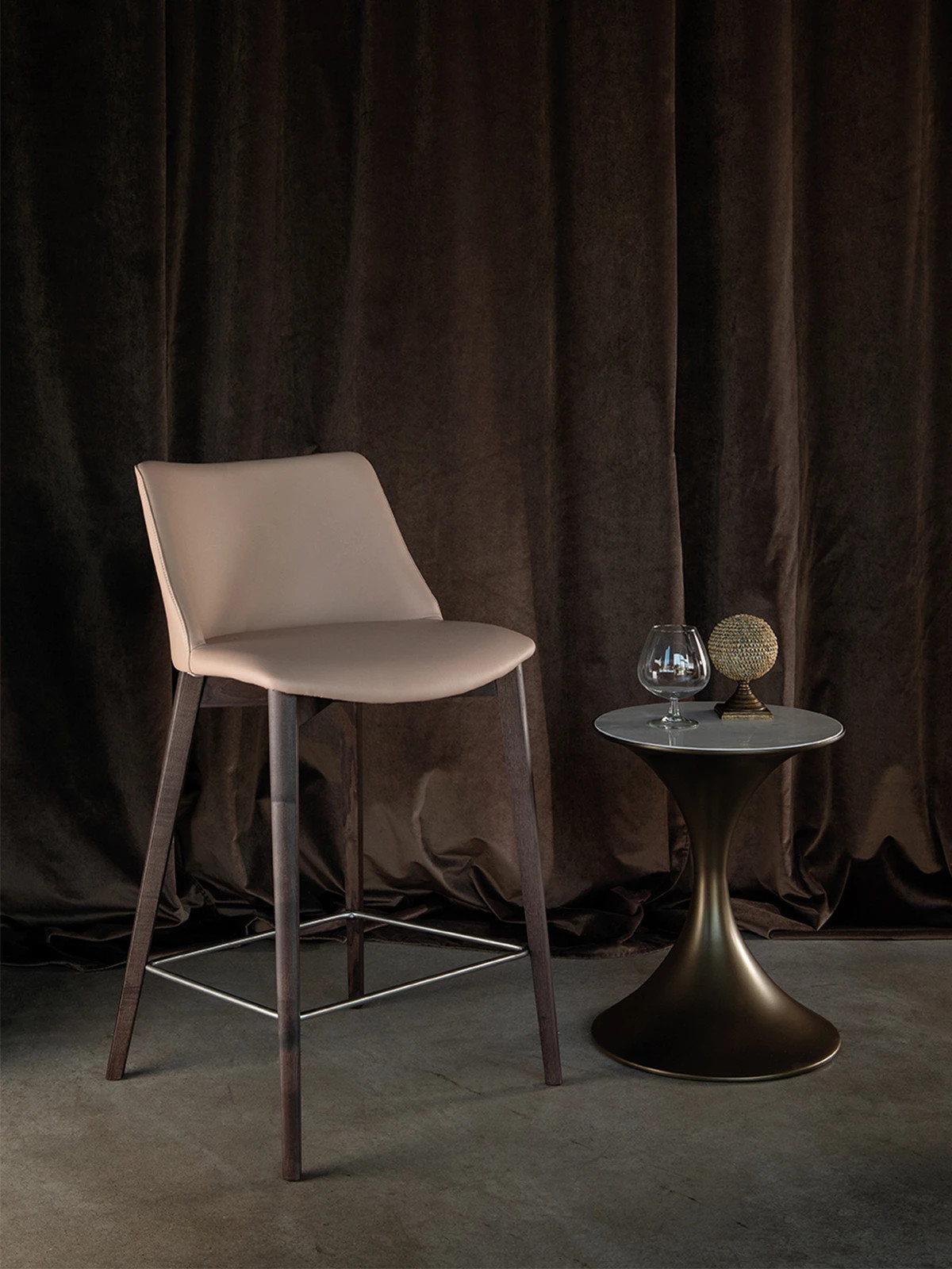 %D0%91%D0%90%D0%A0+%D0%A1%D0%A2%D0%9E%D0%9B+TONIN+CASA%2C+%D0%BC%D0%BE%D0%B4.+AGATA